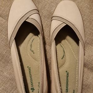 Grasshoppers Beige ballet wedges